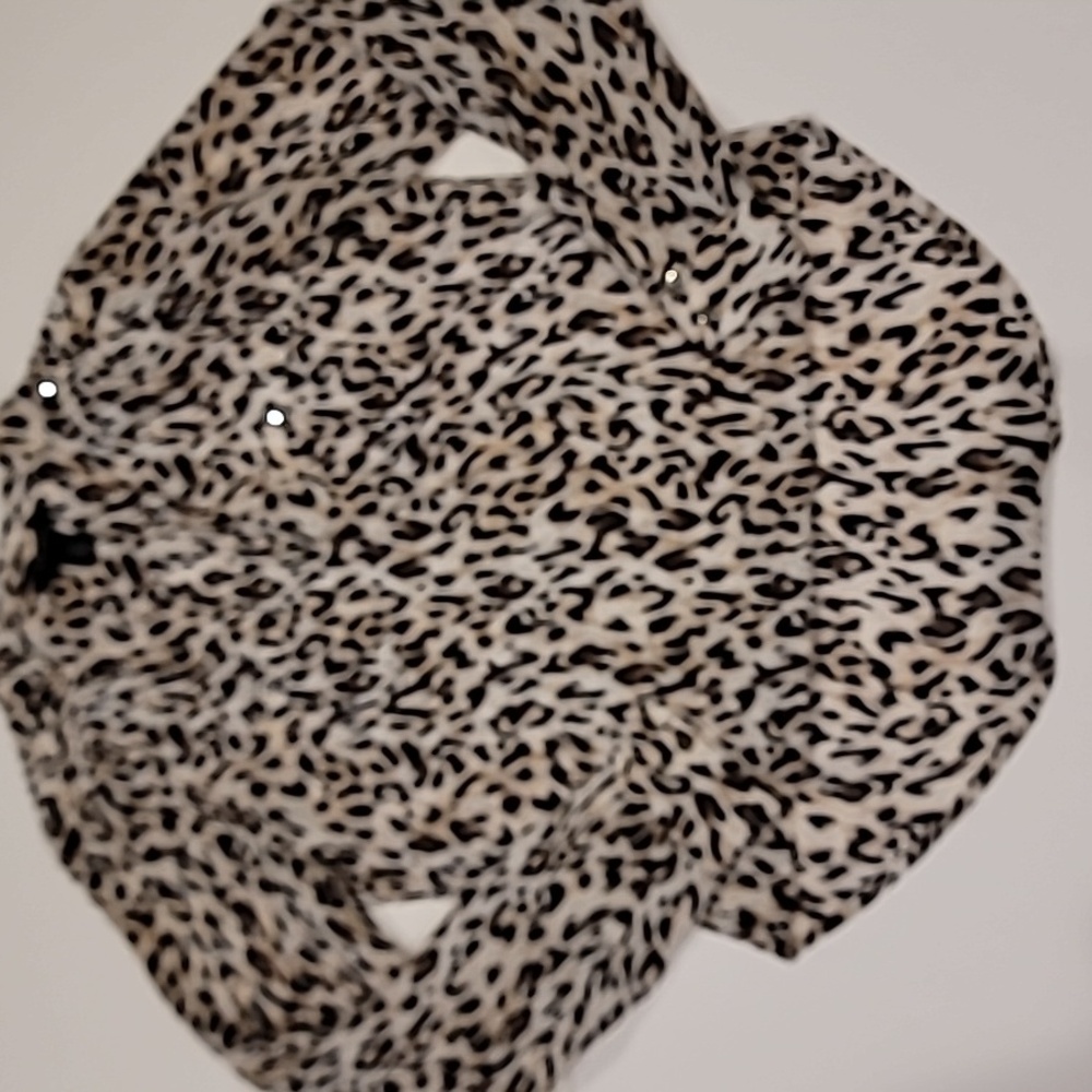 White House Black Market Cris Cross Cheetah Print Blouse Top Black Tan 2 - Picture 4 of 14
